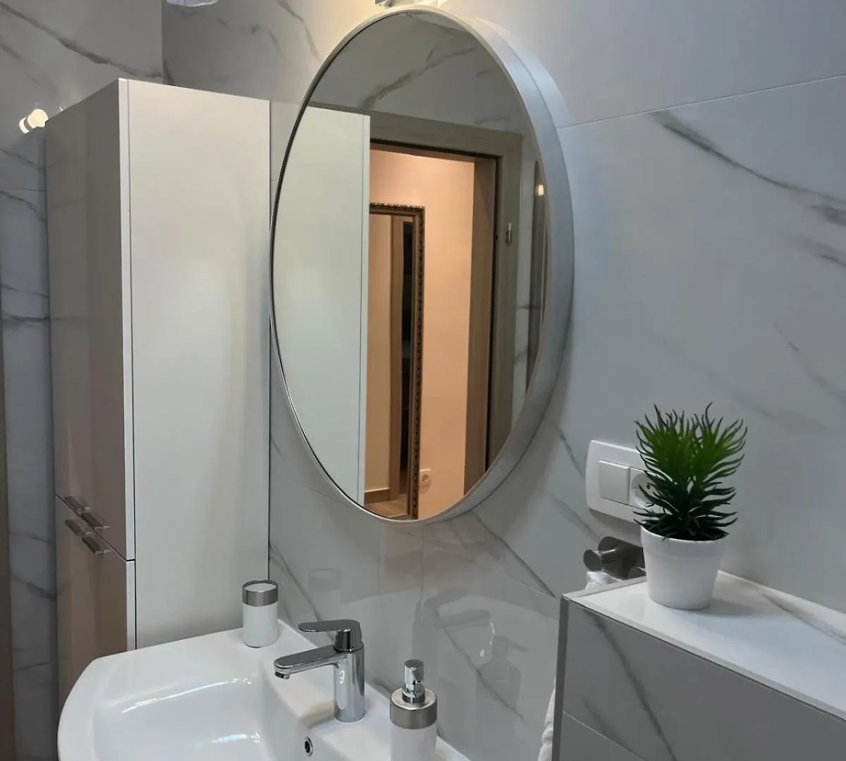 Apartmani Ostro Trogir 0*,