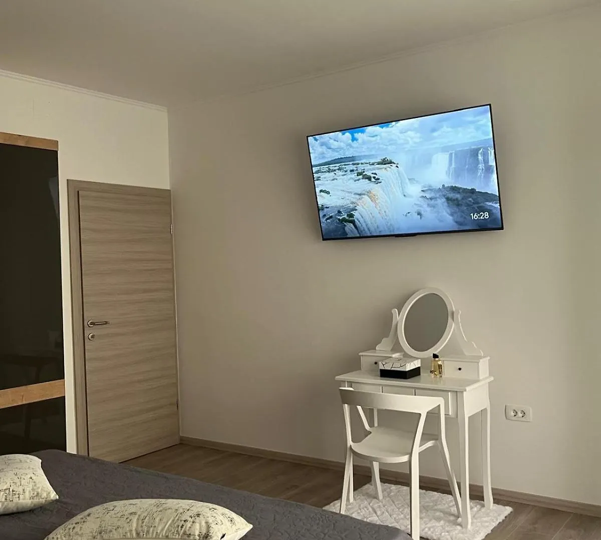 Apartmani Ostro 트로기르 0*,  크로아티아