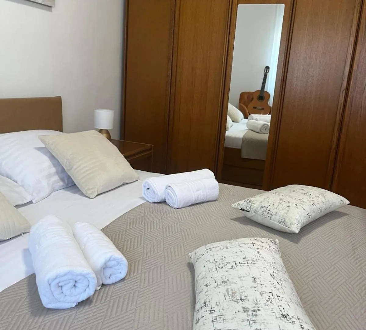 Apartmani Ostro Trogir